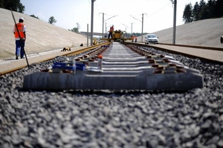Illustration for article titled America Needs High-Speed Rail